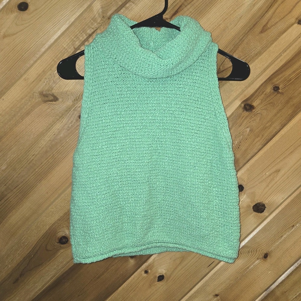 By Together Green Knit Cotton Medium Sleeveless Turtle Neck Top